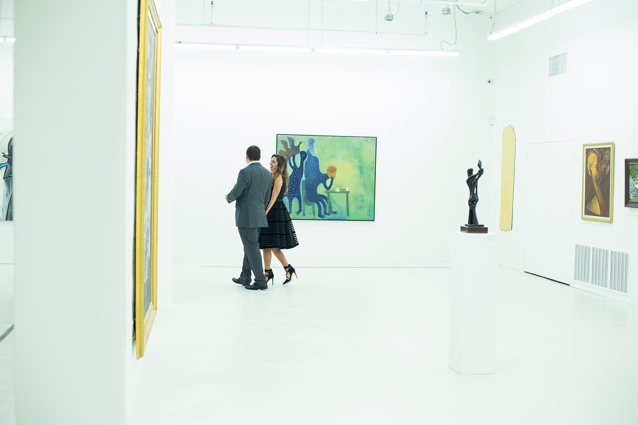 Su colección comenzó con unos dibujos del muralista mexicano José Luis Cuevas. Ahora cuenta con trabajos de los mexicanos Diego Rivera, Frida Kahlo, Rufino Tamayo, Francisco Toledo, el colombiano Fernando Botero, de los cubanos Wilfredo Lam, Mario Carreño y Agustín Cárdenas y el chileno Roberto Matta, entre otros.