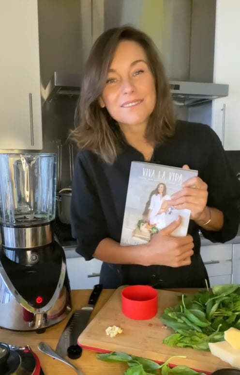 Esa habilidad en la cocina la llevó a publicar un primer libro que se llama 'Viva la vida'. 
<br>