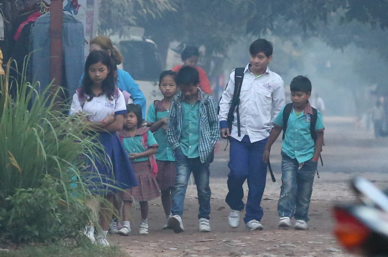 Angelina estuvo en Camboya filmando su película 'First they killed my father'.