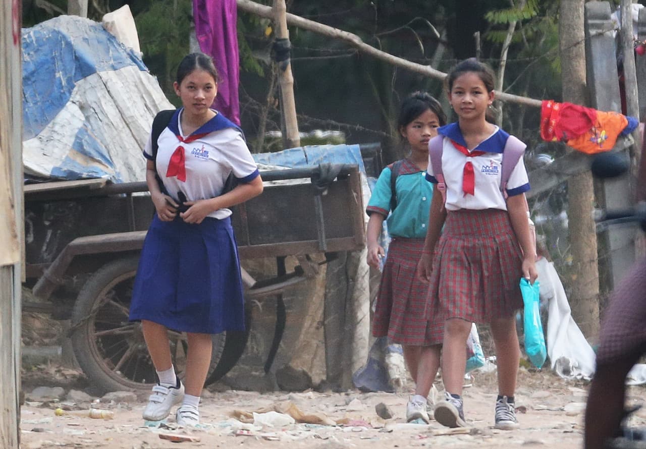 Angelina los inscribió en una de las mejores escuelas de su barrio.