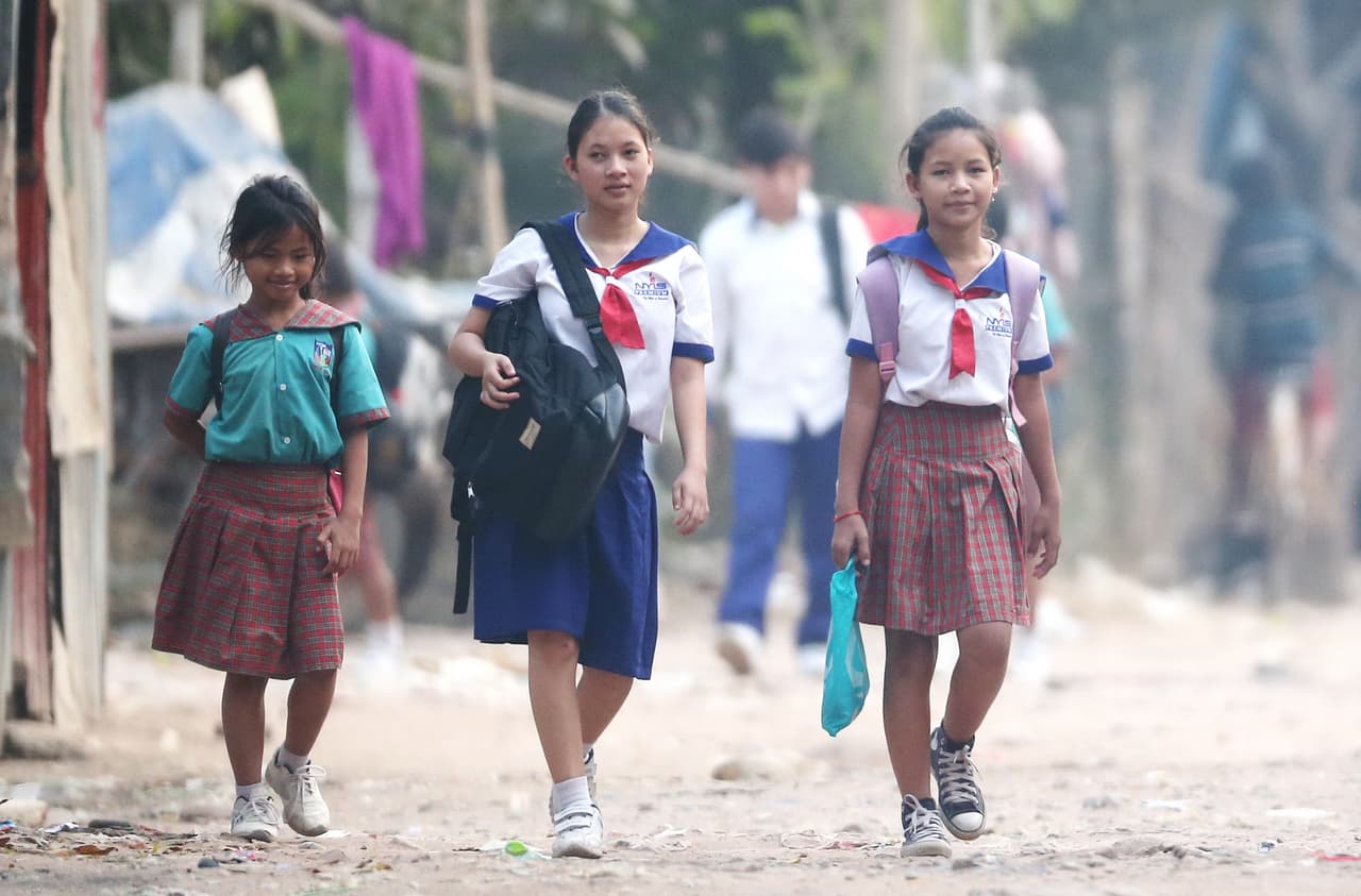 Ella, en lugar de sólo darles dinero, buscó una manera de mejorar su vida.