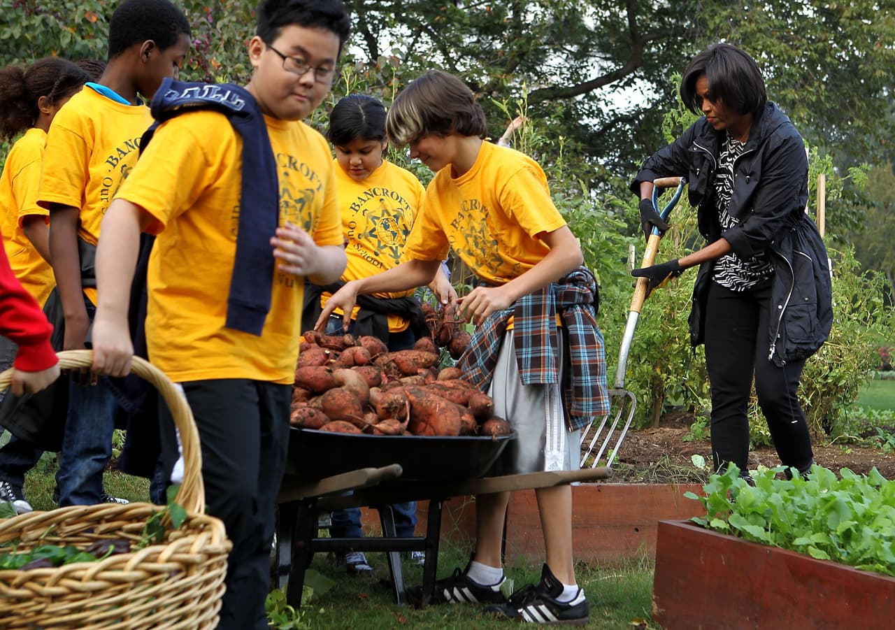 A través del huerto se busca promover y dar a conocer en la población, y en especial a los niños, la importancia de hacer ejercicio y comer de forma saludable.