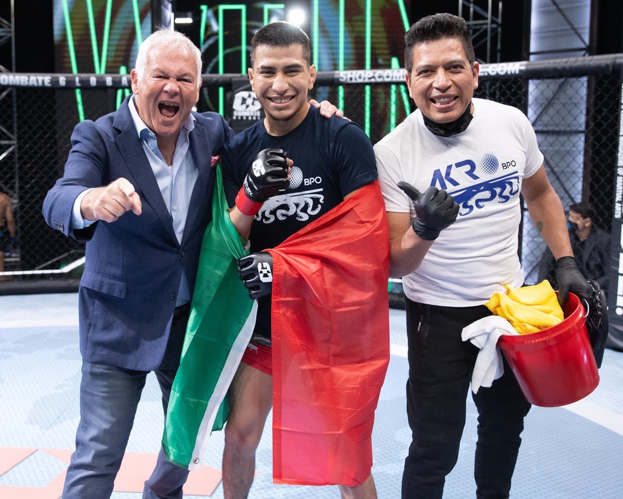 'Kraken' Zamora se luce en Combate Global con TKO sobre Barraza
