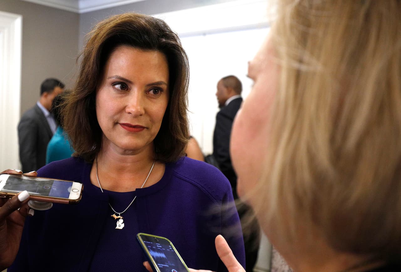 La gobernadora de Michigan Gretchen Whitmer dijo la semana pasada que el gobierno federal “no se tomó en serio” la crisis del coronavirus de manera temprana en una entrevista con MSNBC.
<br>
<br>Whitmer hizo el comentario luego de participar, junto con otros gobernadores, en una conferencia telefónica donde el presidente Trump les dijo que en gran parte están solos para abastecerse de equipos como respiradores y ventiladores, reportó el medio local 
<i><a href="https://www.thedailybeast.com/trump-lashes-out-at-michigan-gov-after-she-criticized-his-mind-boggling-coronavirus-response" target="_blank">The Daily Beast</a></i>.