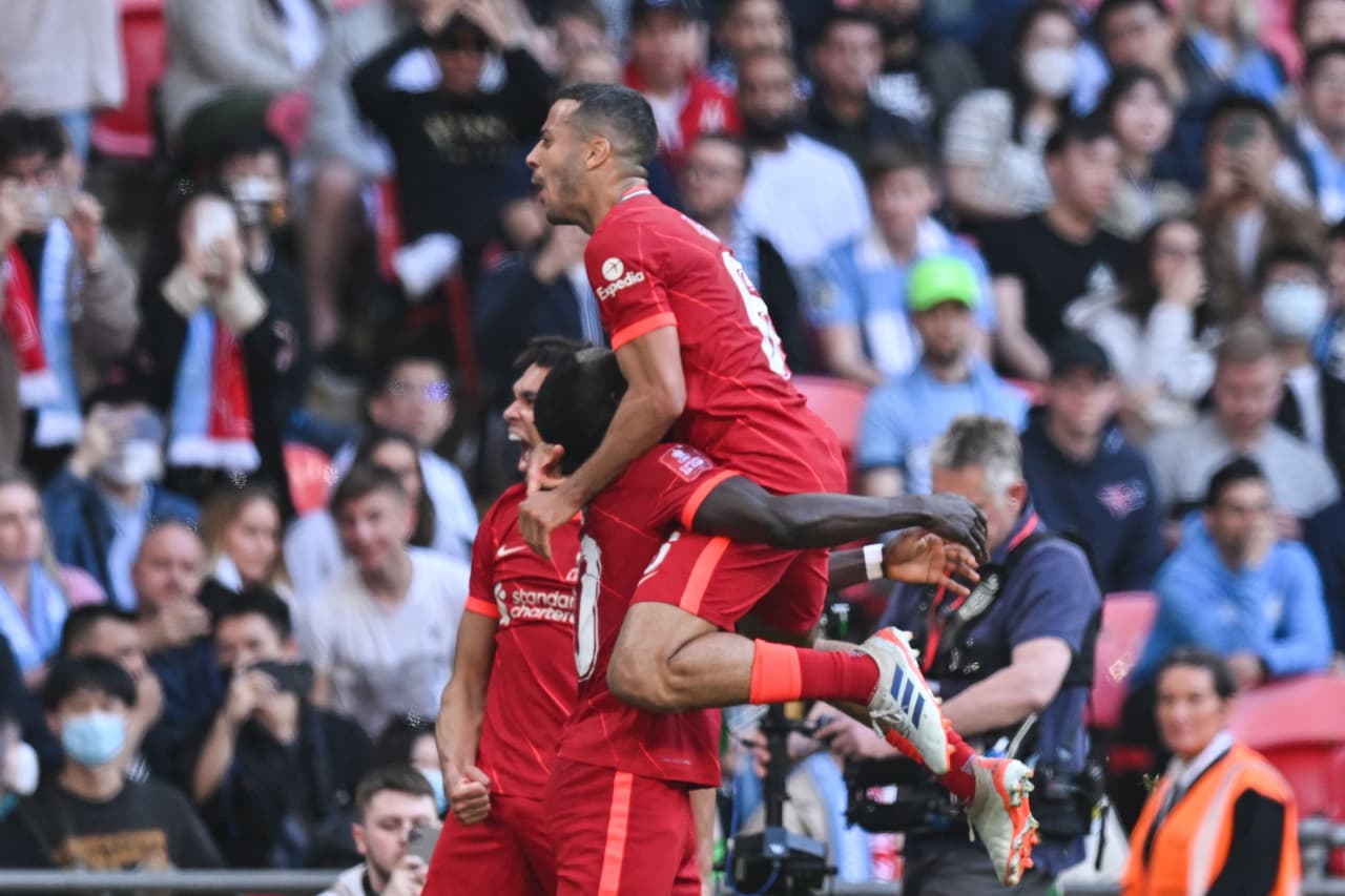 Liverpool espera al ganador de Chelsea contra Crystal Palace para conocer contra quién disputará la final.