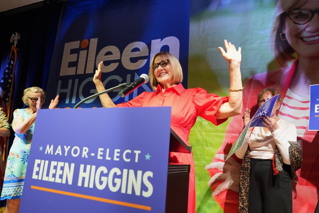 Eileen Higgings gana elección de la alcaldía de Miami