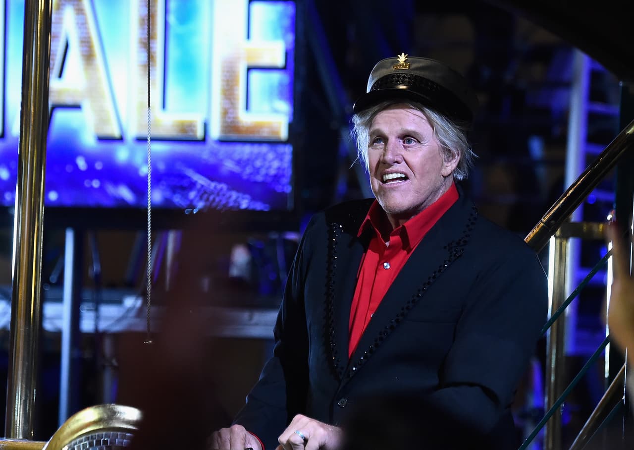 <b>Gary Busey</b>: después de sufrir una hemorragia interna y fracturarse la columna, por un accidente que tuvo cuando se transportaba en una moto Harley en 1988, el actor duró 33 días en coma.
<br>
<br>