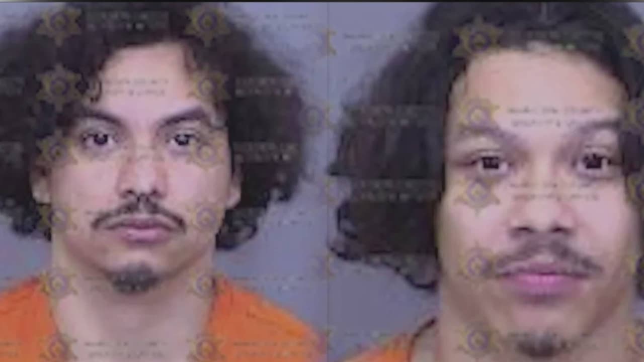 Arrestan a dos hermanos por el asesinato de su padre: Afirman que actuaron en defensa propia