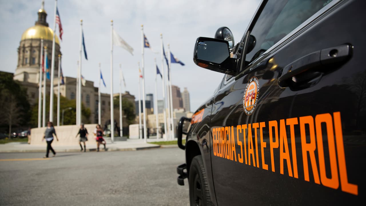 Georgia despide a policías por presuntos cobros de seguros tras persecuciones