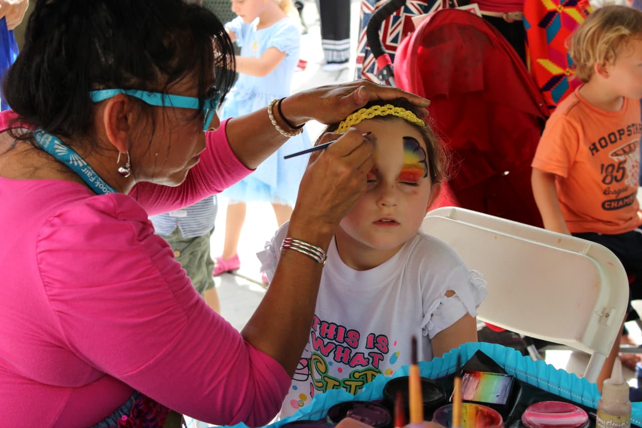 Miles de libros, tirillas cómicas y artesanías fueron algunas de las cosas que encontraron los asistentes a la Feria.