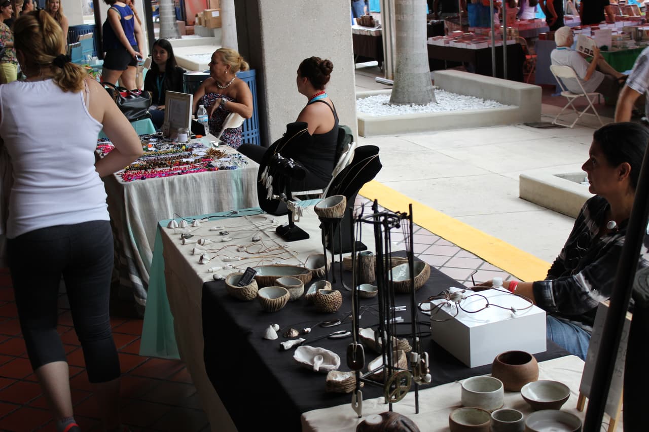 Miles de libros, tirillas cómicas y artesanías fueron algunas de las cosas que encontraron los asistentes a la Feria.