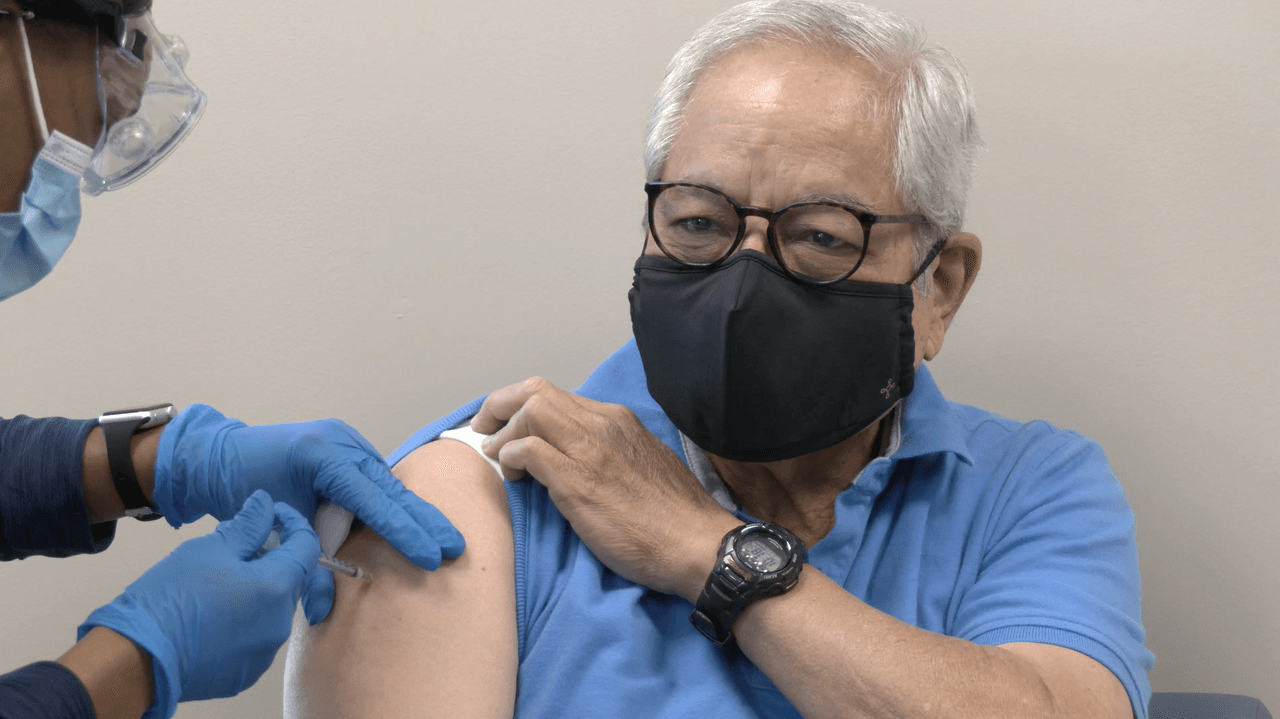 Adultos mayores de 65 años podrán recibir la vacuna contra el coronavirus en Carolina del Norte