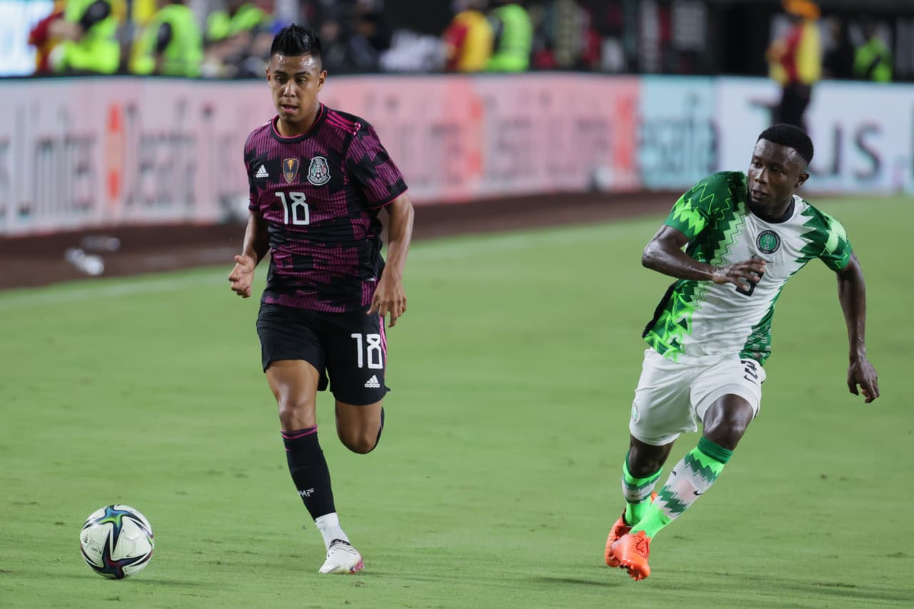 Con el lastre del 3-0, México dejó de presionar y Nigeria tomó la posesión por momentos, pero no lo suficiente para hacer daño y mucho menos en un juego amistoso.