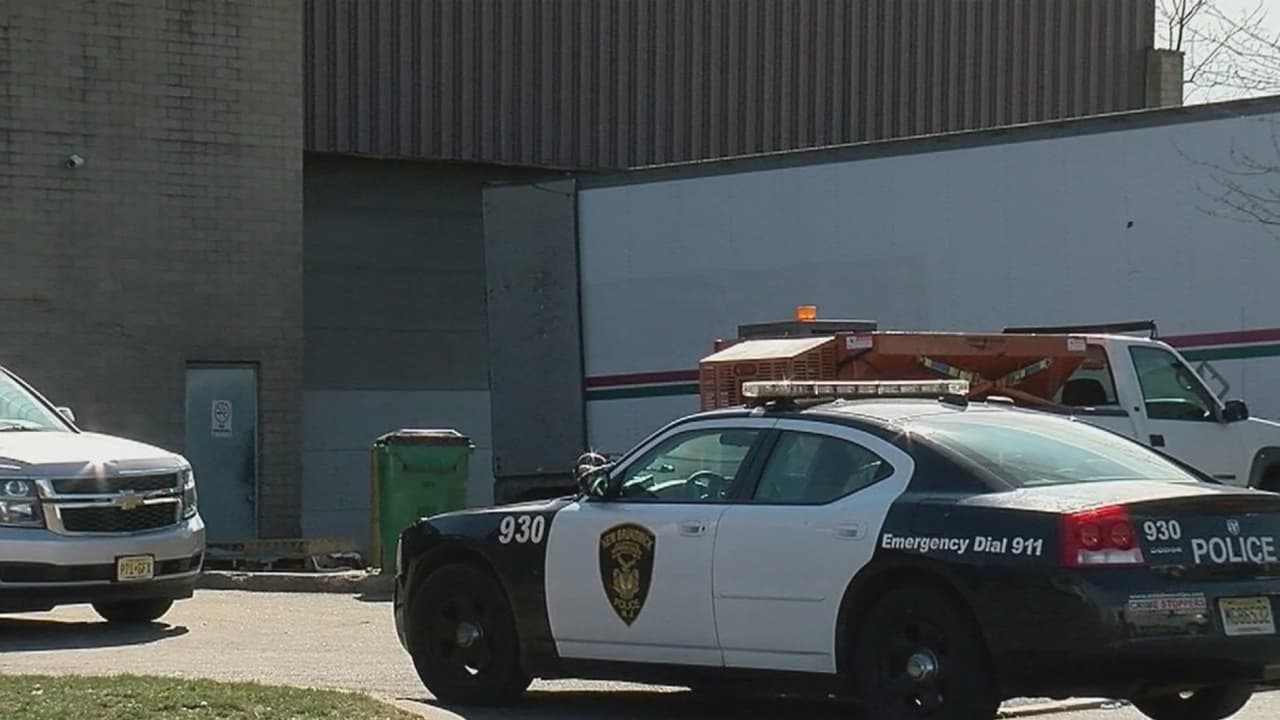 Hallan muertos a dos bebés recién nacidos en centro de reciclaje de Nueva Jersey