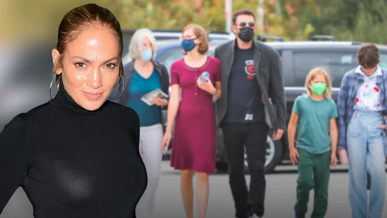Hasta con su 'suegra': JLo se va al teatro con las hijas y la madre de Ben Affleck en Los Ángeles
