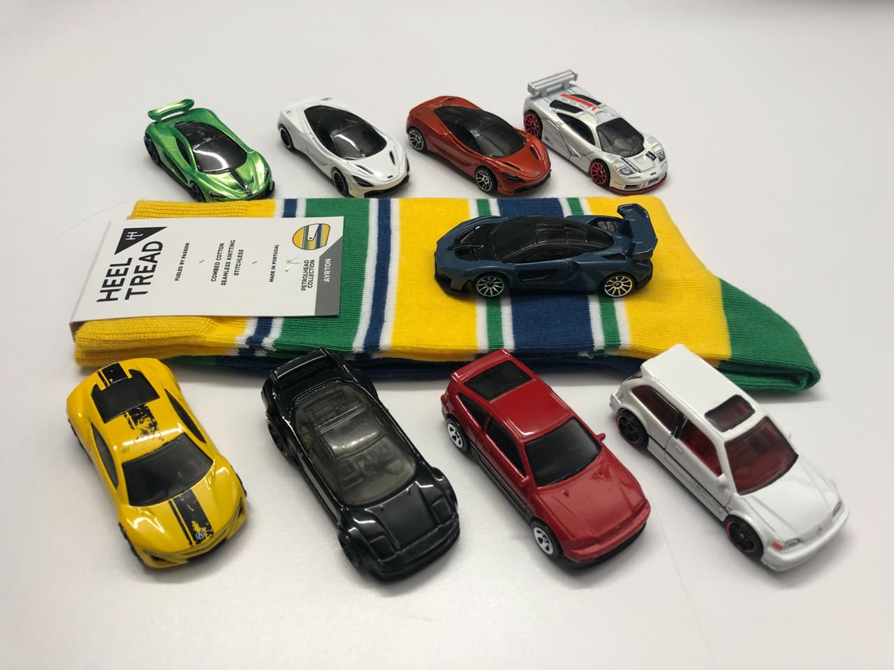 Medias Heel Tread ($12): 
<br>
<a href="https://heeltread.com/?aff=18" target="_blank">heeltread.com</a>