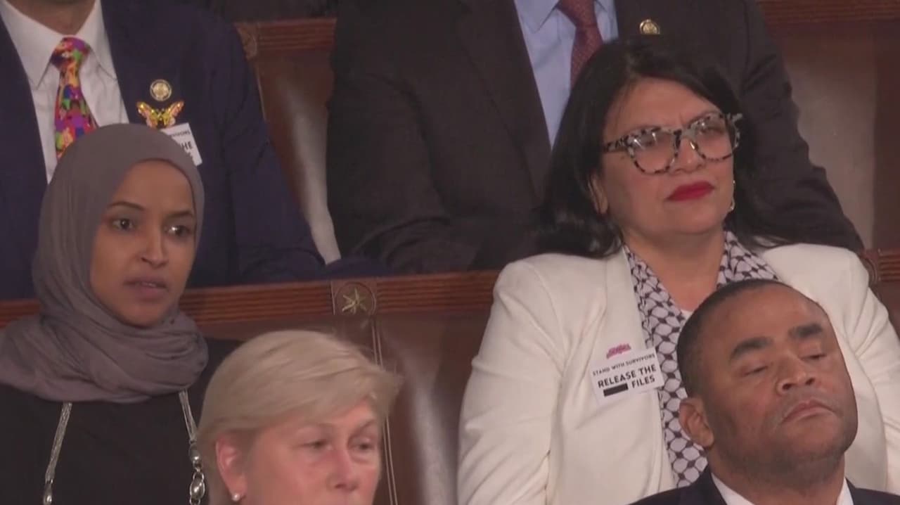 Trump responde a interrupciones y gritos de legisladores demócratas durante su discurso