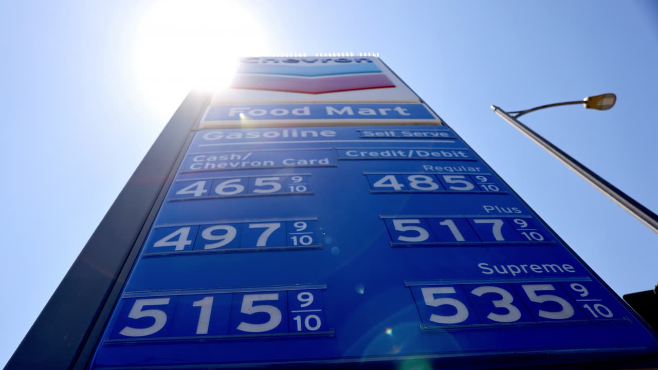 Nuevo impuesto al precio de la gasolina entra en vigor este 1 de julio en California, esto debes saber