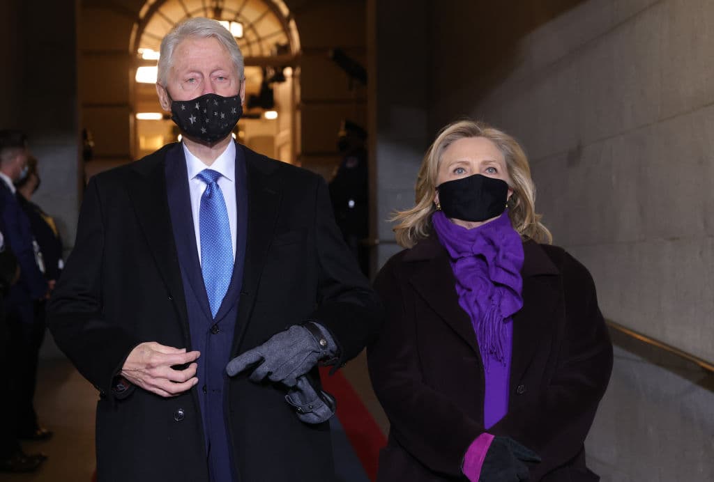 El expresidente Bill Clinton y la ex secretaria de Estado Hillary Clinton.