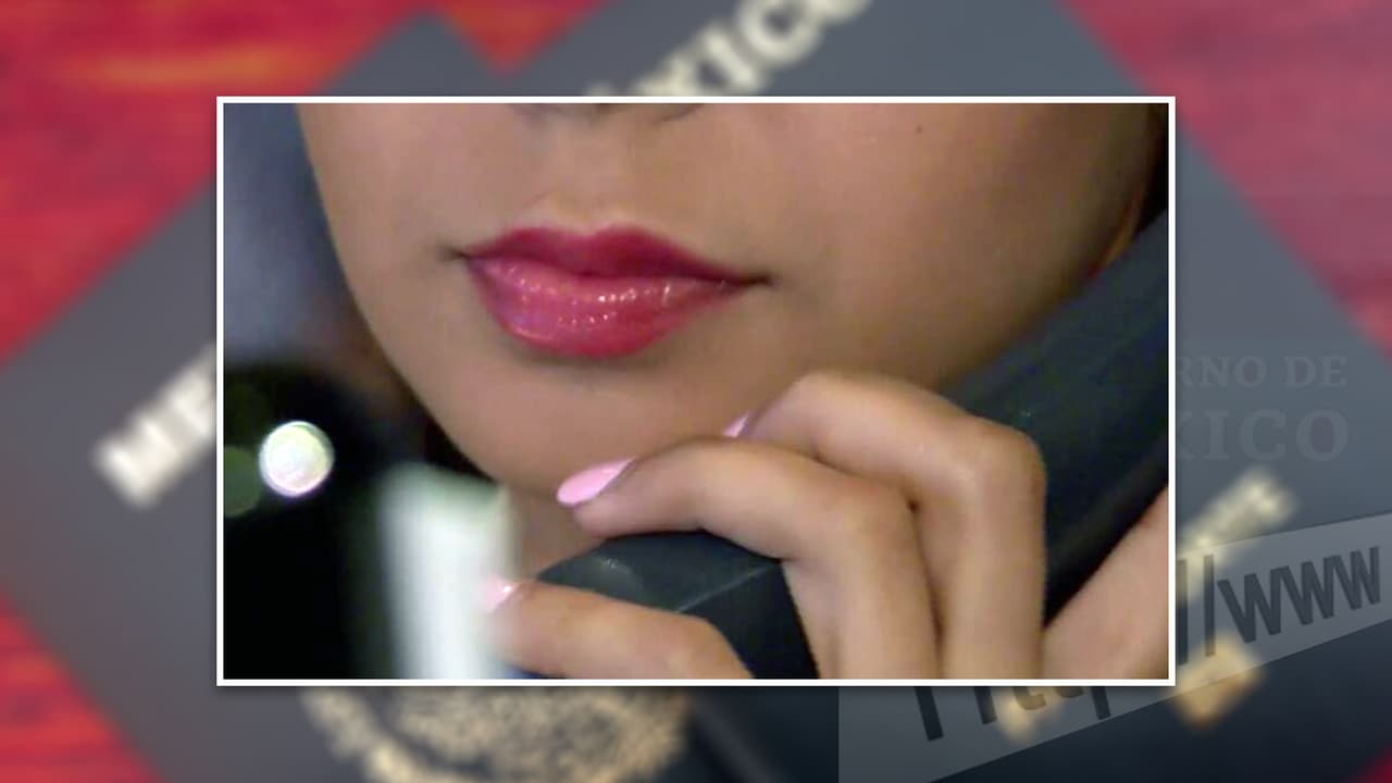 Llama a pedir una cita para el pasaporte mexicano y una sensual voz le responde con "excitante oferta" 