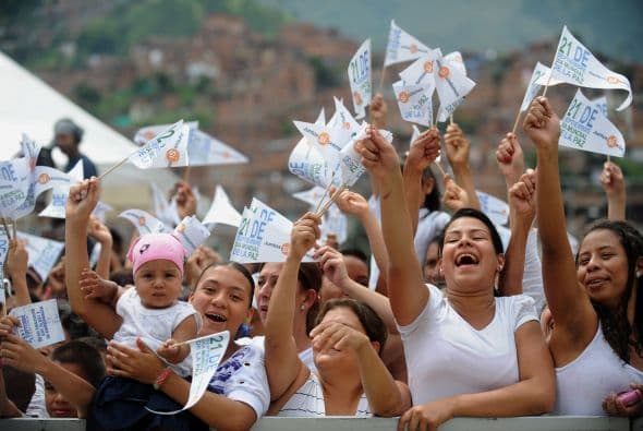 Agregó que también, en lo personal, quiere "hablar con la gente que está en problemas y escucharlas" para saber y entender qué es lo que están buscando y cuáles son sus espectativas.