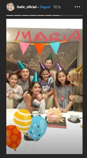 Destacó que en su fiesta estuvo presente Julia, la hija de Eduardo Santamarina y Mayrín Villanueva. 
<br>