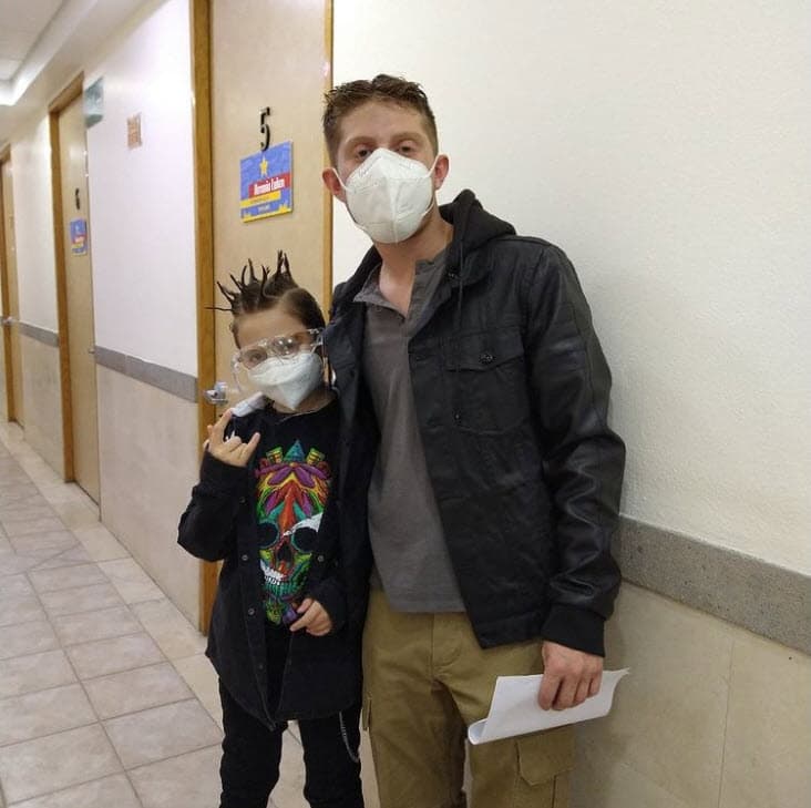 El pequeño 
<b>Said Casab</b>, quien interpreta al hijo de Rocko y Alejandra, publicó esta fotografía para recordar a su compañero: "Querido amigo, estoy muy triste por tu partida, siempre recibí palabras bonitas de ti, te abrazo dónde estés, descansa en paz".