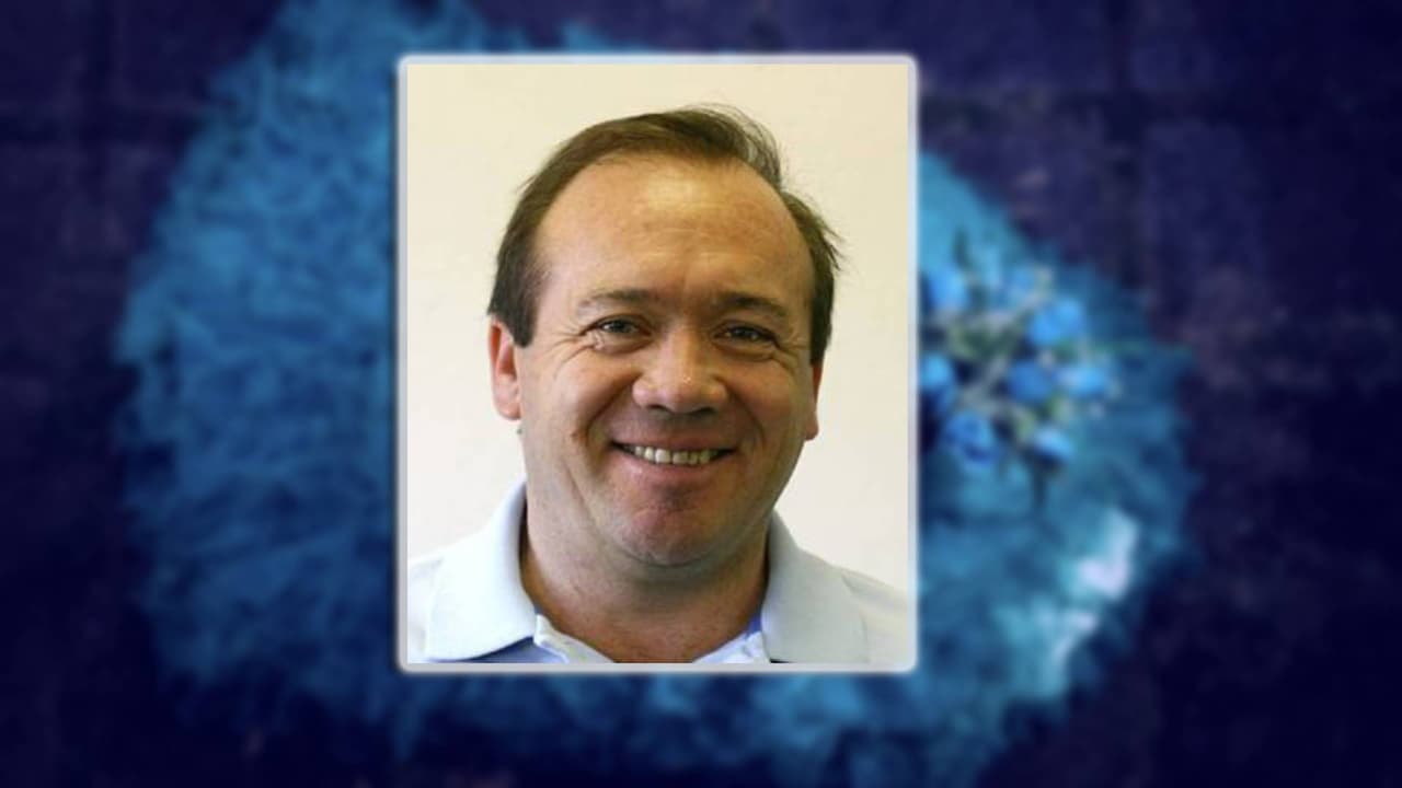 Alerta: Sacerdote despedido tras denuncias de presunto abuso oficia misas para quinceañeras en Stockton