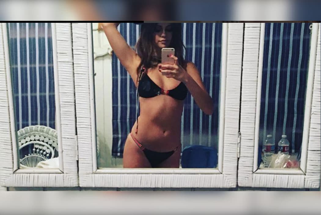 ¡Qué cierre de año! Selena publicó este tremendo bikinazo con el que luce espectacular.