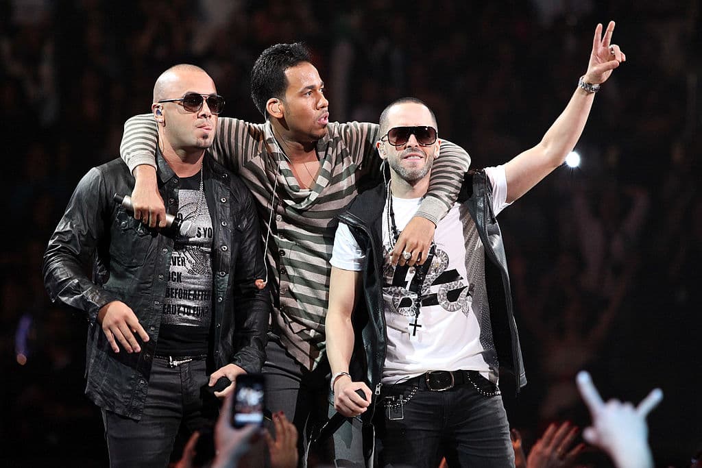 Su envidiable carrera le ha anotado colaboraciones con artistas de la talla de Drake, Tego Calderón, Carlos Santana, Don Omar, Wisin & Yandel, entre otros.
<br>