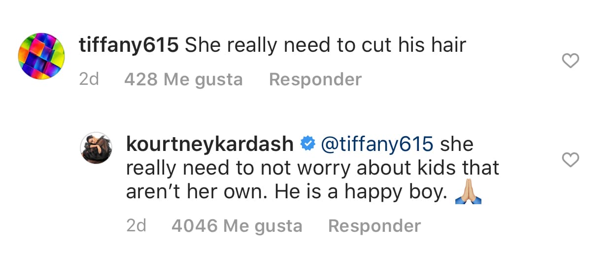 Una seguidora de la empresaria, bajo el usario de @tiffany615, criticó que Kardashian no le haya cortado el pelo a Reign: "Ella (Kourtney) realmente 
<b>necesita cortarle su cabello</b>".