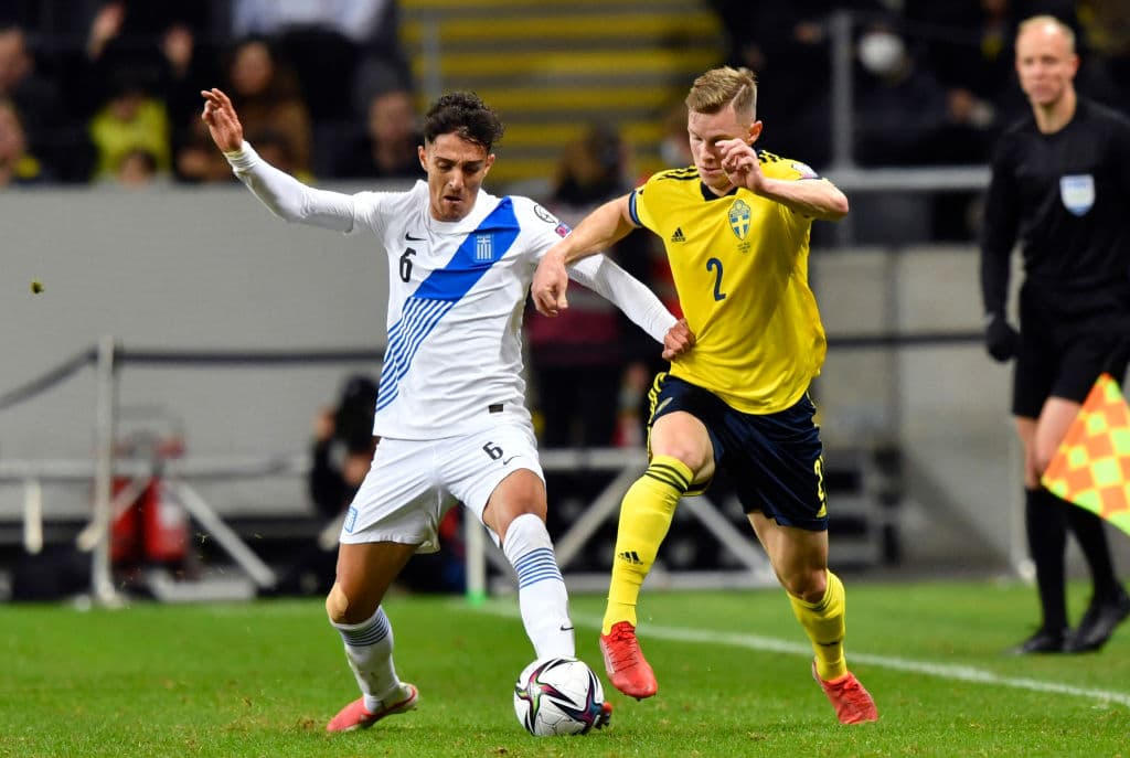 Emil Forsberg y Alexander Isak vuelven a aparecer frente Grecia y le dan la victoria a Suecia 2-0.