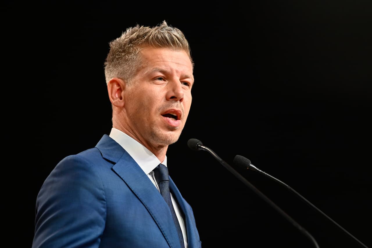 Tras su triunfo electoral en Hungría, Magyar dice que pediría a Putin terminar guerra en Ucrania
