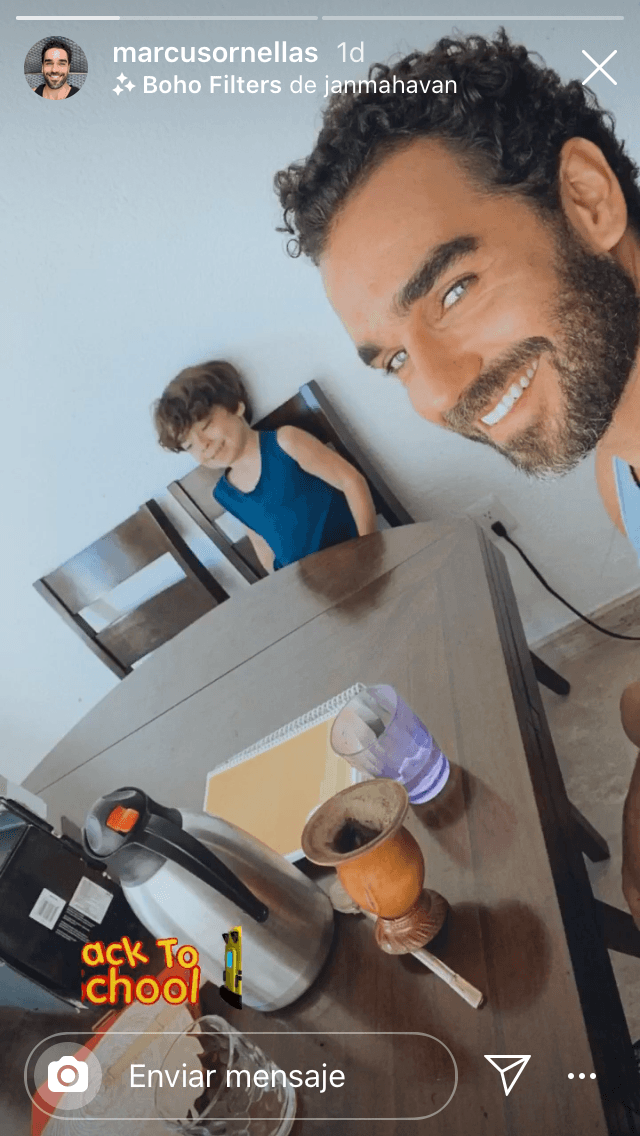 En ella deja en evidencia sus demás talentos, que no necesariamente tienen que ver con sus dotes actorales. 
<br>