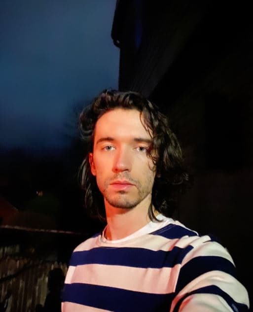 Después de ‘Lemony Snicket: una serie de eventos desafortunados’, Liam continuó trabajando en series y películas; sin embargo, hasta el momento, este filme de fantasía de 2004 continúa siendo su trabajo más reconocido en Hollywood.