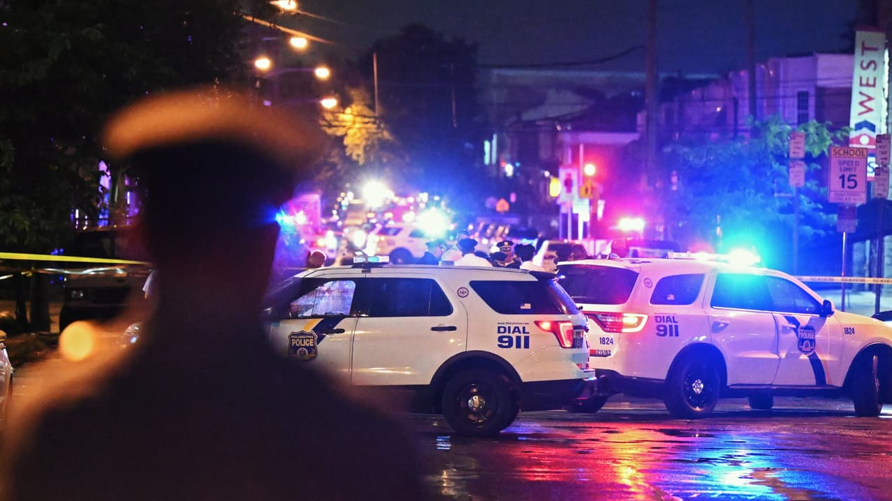 Tiroteo deja 2 muertos y 9 heridos durante picnic del Día de los Caídos en parque de Filadelfia