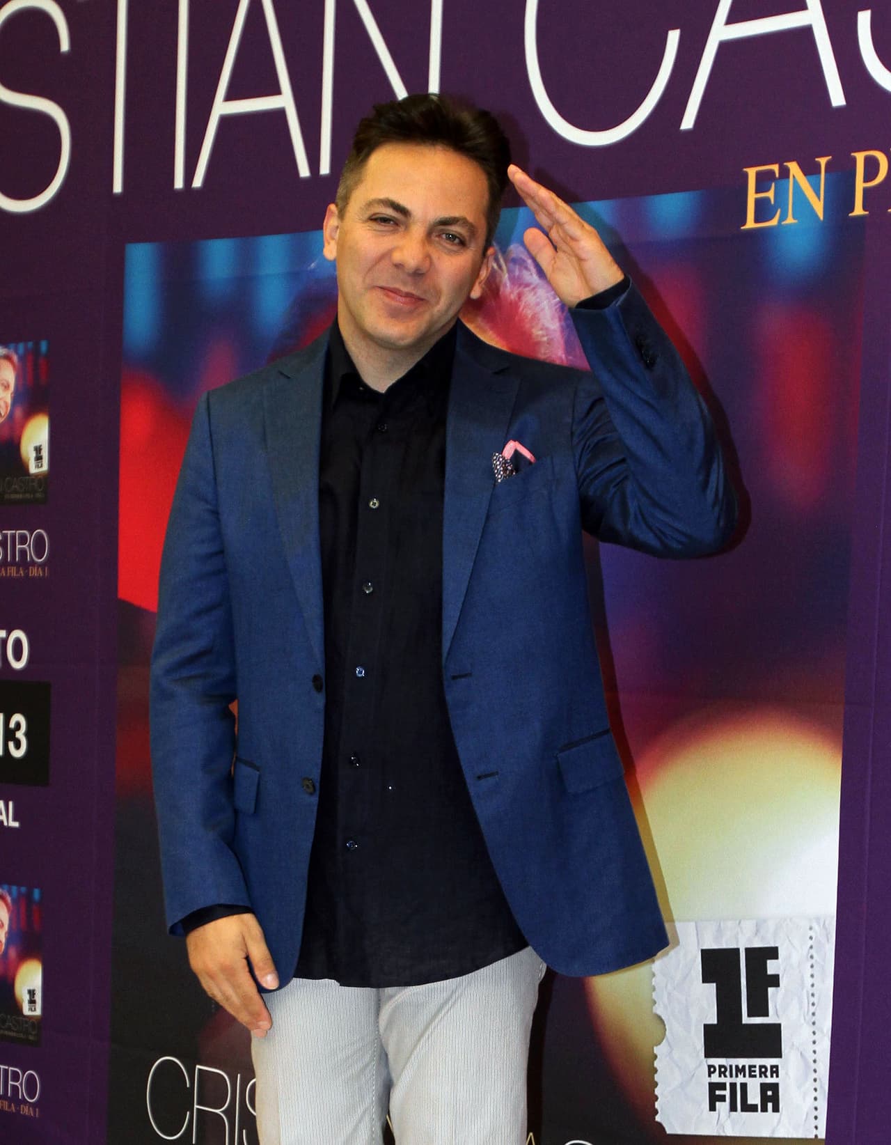 Cristian Castro se ha casado tres veces. El primer matrimonio, con Gabriela Bo, duró ocho meses, el segundo con Valeria Liberman fue más estable ya que duró casi cuatro años y tuvieron dos hijos.