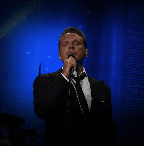 En sus últimas presentaciones, la falta de voz y sus pobres interpretaciones, han dejado mucho que desear.