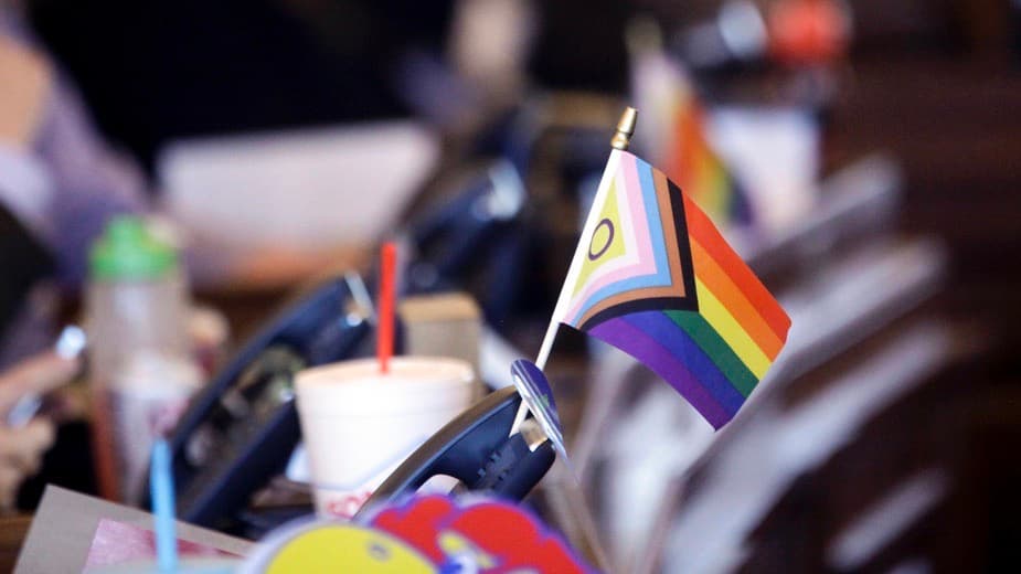 Cámara de Representantes aprueba proyecto de ley que prohíbe a mujeres y niñas trans participar en deportes escolares femeninos