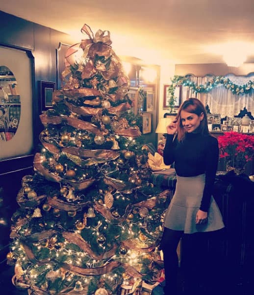 Laura Carmine, la guapa villana de 'A que no me dejas', pasó una noche entre amigos.