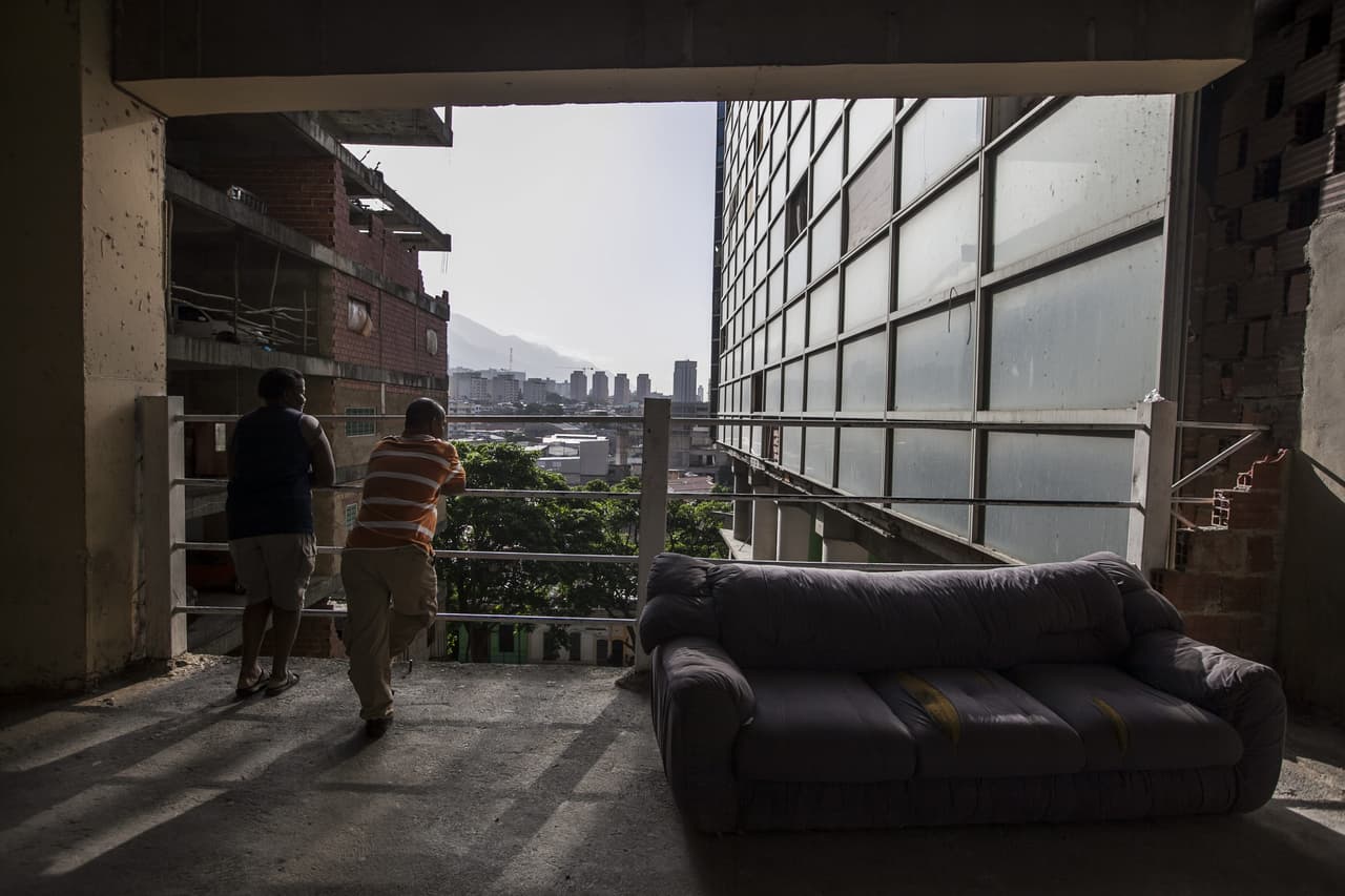 Los pobladores dicen extrañar la comunidad y la organización que existía en la torre.