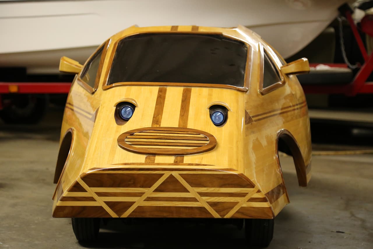 Little Splinter es una replica de Splinter, el primer auto creado en madera por Isaac Cohen. Little Splinter es totalmente funcional.