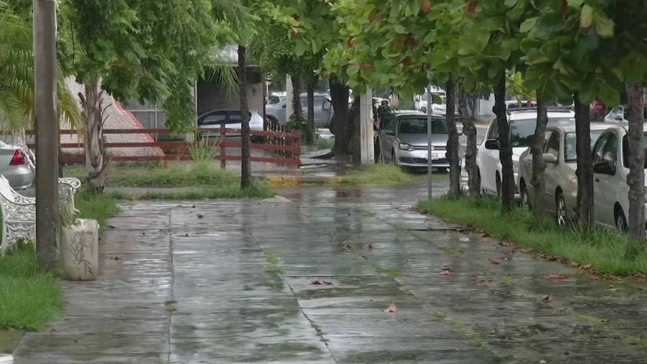 Colima activa alerta máxima y cierra playas ante el inminente paso del huracán Trudy
