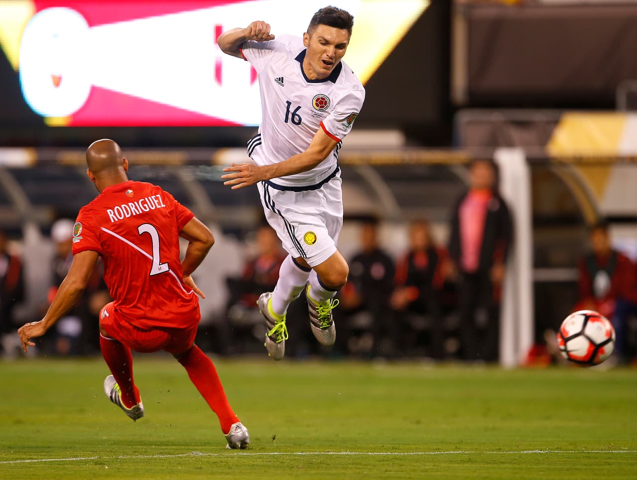 Torres es un volante mixto que realiza una gran labor de recuperación, pero su lectura de partido le ayuda a también tener salida con pelota controlada. El capitán del Medellín podría estar en la antesala de su partida al fútbol europeo.