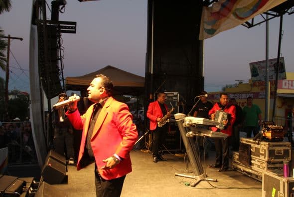 El popular Conjunto Primavera cerró con broche de oro la gran celebración del Latin Grammy Street Party en Phoenix, donde cientos de personas se congregaron desde muy temprano para escucharlos y cantar con ellos.