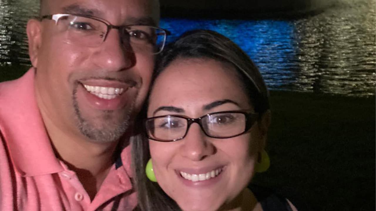 <a href="https://www.univision.com/local/houston-kxln/covid-19-muerte-guillermo-medina-houston-esposa-alejandra-zacarias-insta-vacunarse">Guillermo Medina y Alejandra Zacarías</a> era un matrimonio de 15 años con dos hijas, residentes en Katy, Texas. Todos dieron positivos al covid-19 a principios de agosto y ninguno se había 
<a href="https://www.univision.com/temas/vacuna-covid-19-houston">vacunado</a>.