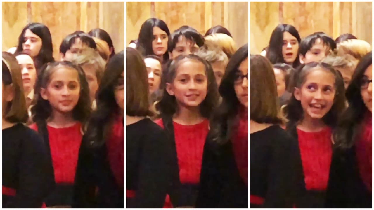 De tal palo, tal astilla: hija de JLo se lució en el coro de Navidad