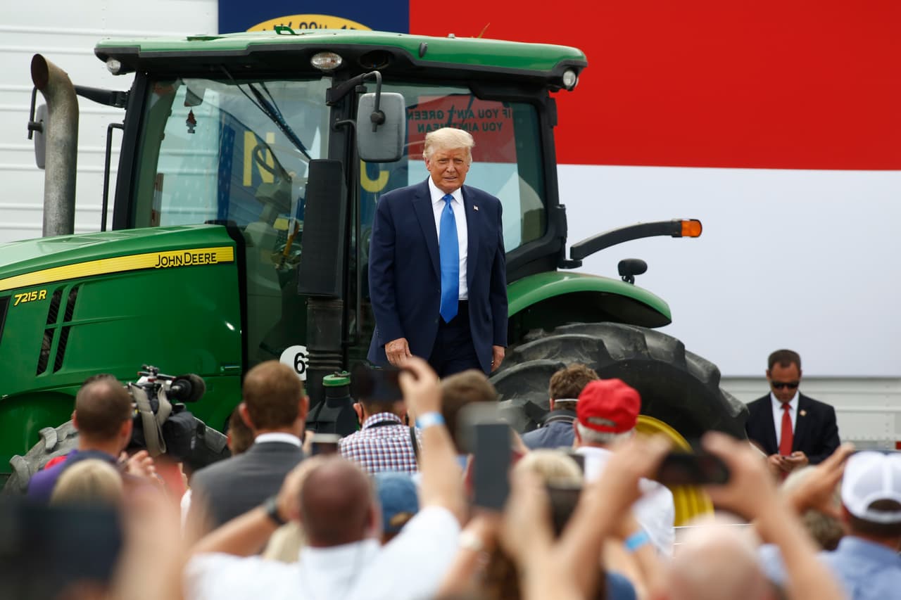Trump expresa su respaldo a los agricultores de Carolina del Norte en visita a Mills River