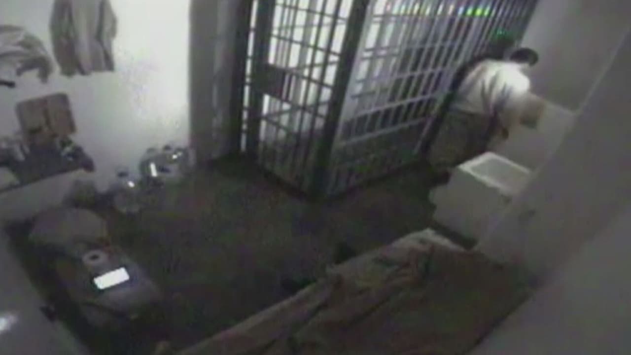 Nuevos detalles de la fuga de 'El Chapo': dos exvigilantes de la cárcel El Altiplano revelan lo que vieron