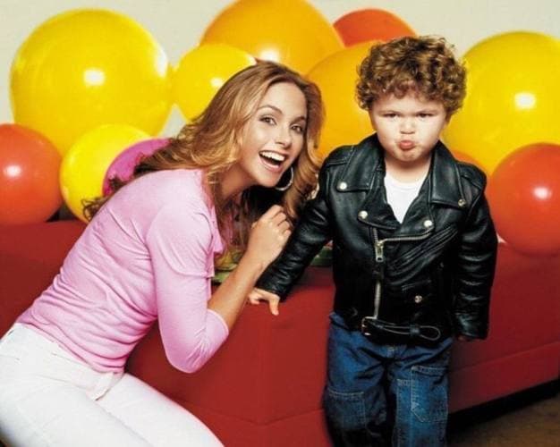 El 12 de noviembre de 2001, Lucero y Mijares debutaron como padres con la llegada de su primer hijo en común: José Manuel.